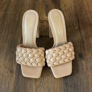 Women’s heels size 7.5
